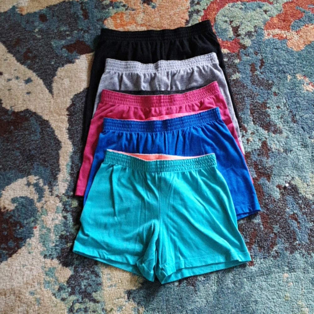 5 different color shorts for girls